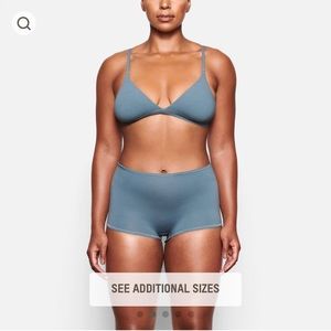 Skims brand new set in colour kyanite brand new with tags